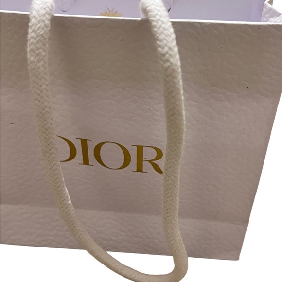 Dior, small paper gift bag. - Picture 2 of 7